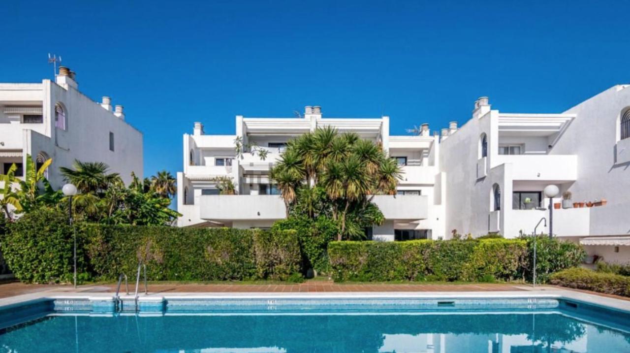Jardines De Sotogrande: Duplex With Polo Views And Dual Pools
